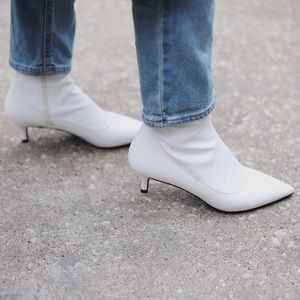 Kitten Heel Boot (ALMOST NEW)